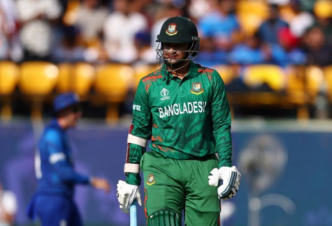 Bangladesh players rally behind accused teammate Shakib Al Hasan