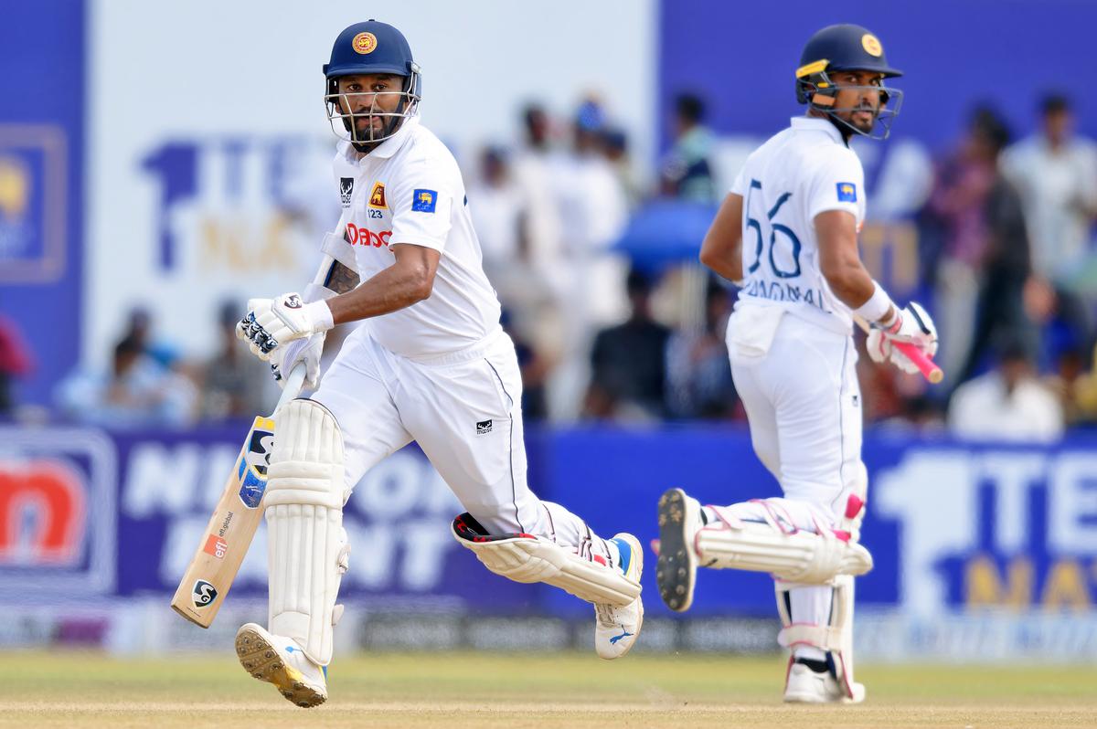 Sri Lanka lead by 202 in first New Zealand Test