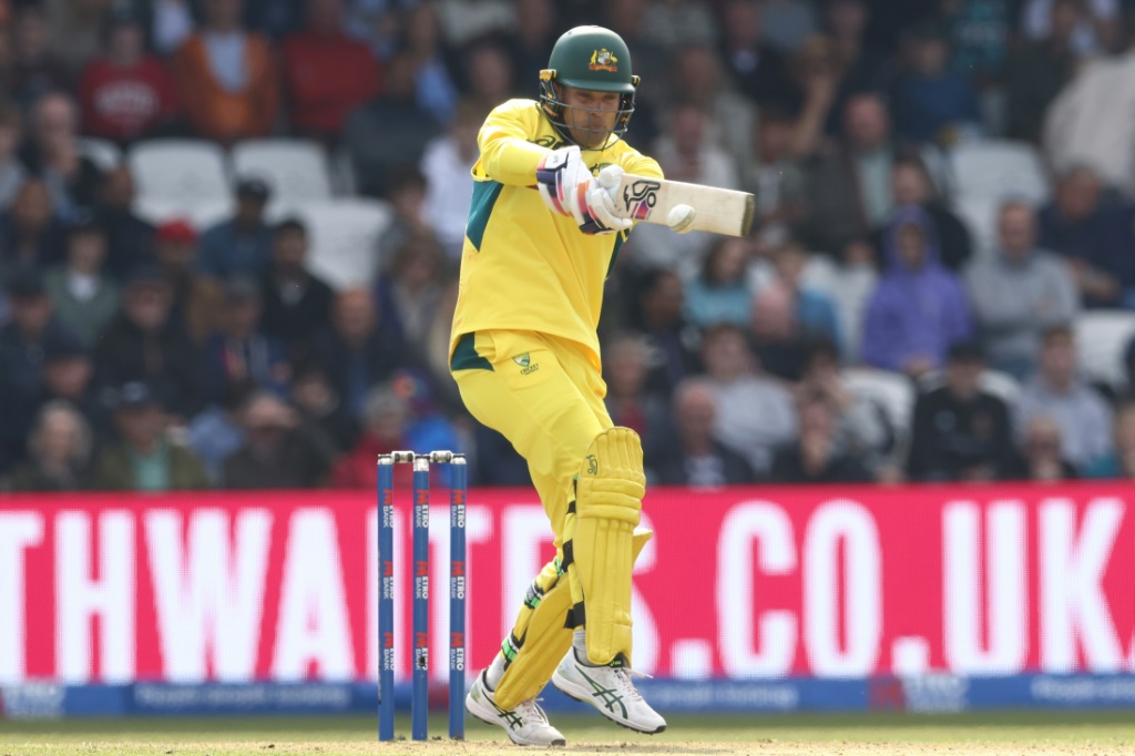 Carey carries Australia to lead 2-0 against England 