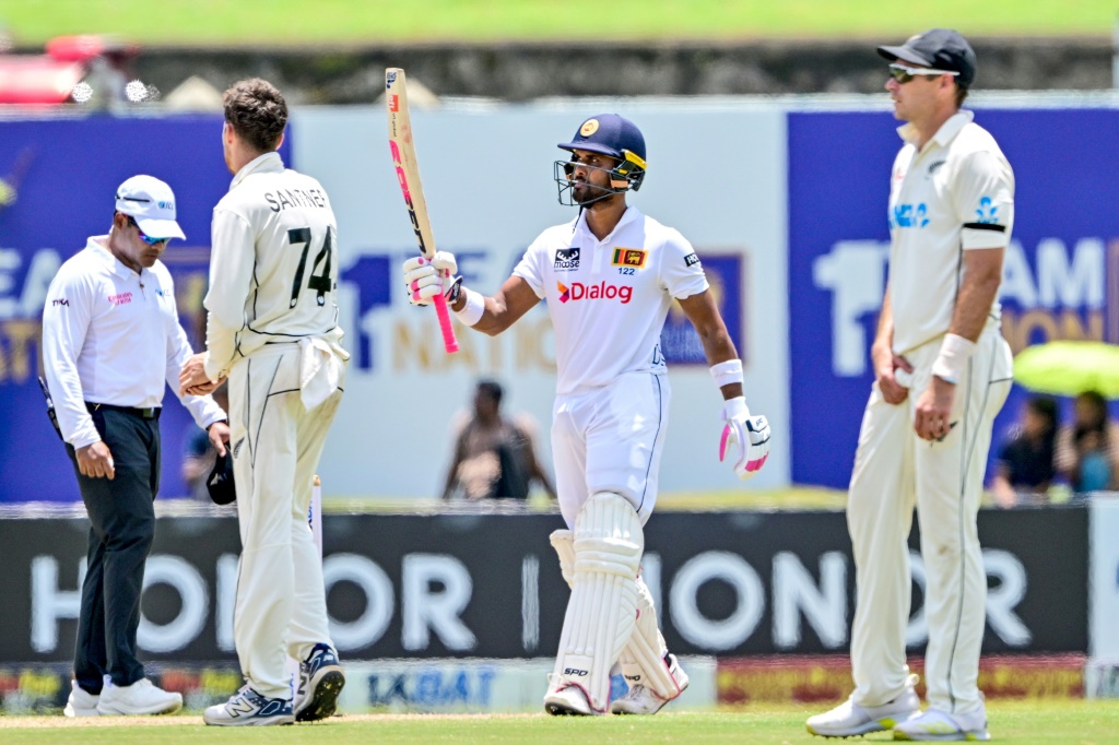 Chandimal century powers Sri Lanka to 306-3 against New Zealand