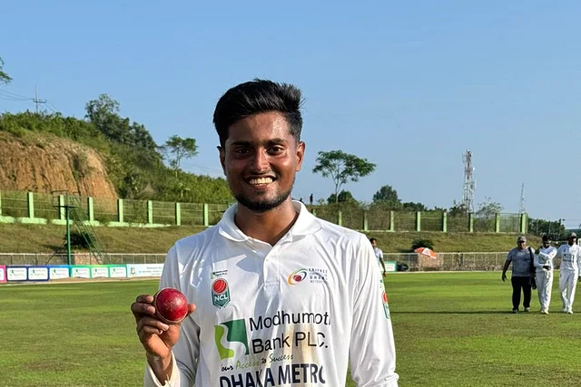 ইনিংস হার এড়ানো বরিশালের বিপক্ষে ঢাকা মেট্রোর বড় জয়