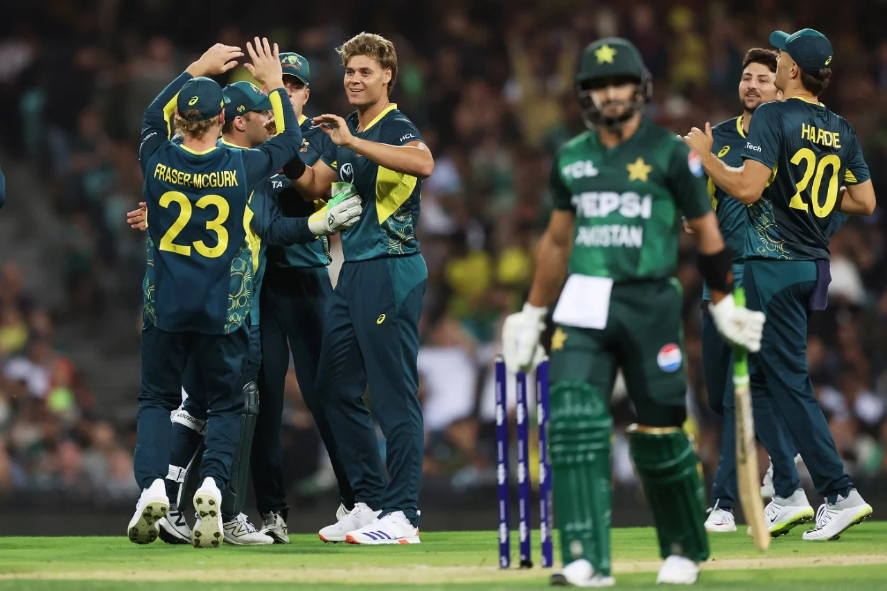 Five-star Johnson helps hosts Australia clinch T20 series with Pakistan