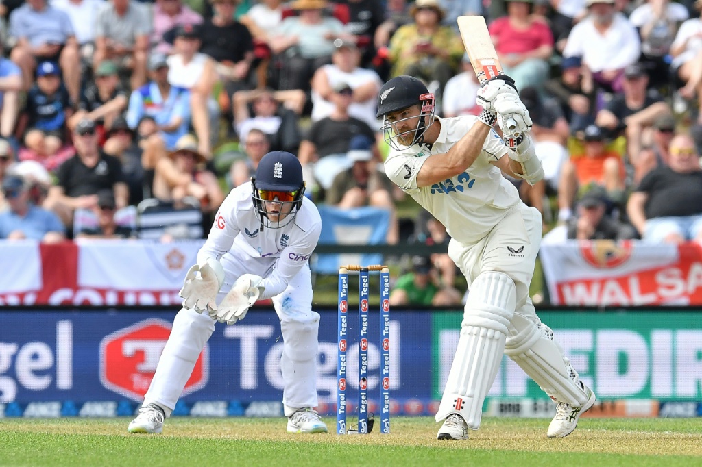 Williamson falls for 93 as England fight back in first Test