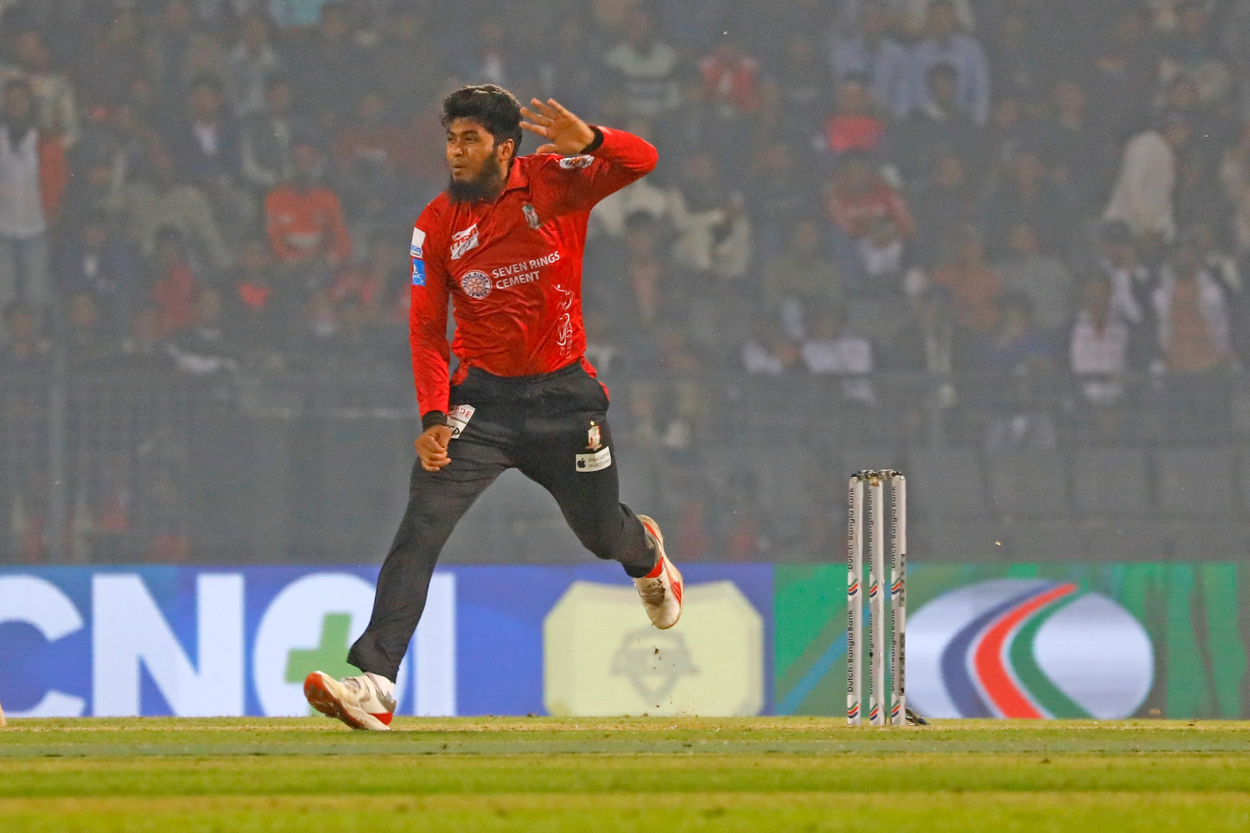 Rishad Hossain in action, Cricfrenzy