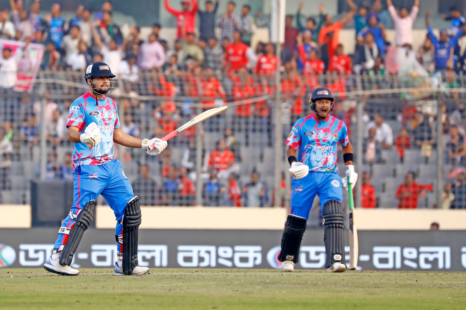 Haider Ali (L) plays a match-winning innings, Cricfrenzy