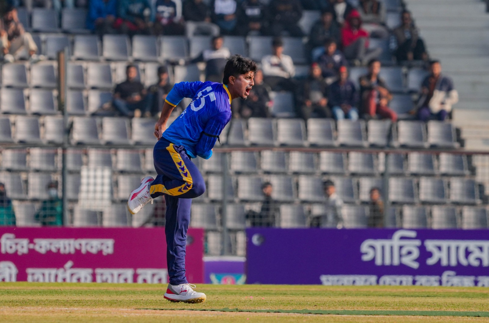 বোর্ড ও সরকার যা বলবে ক্রিকেটারদের তাই করা উচিত: মেহেদী