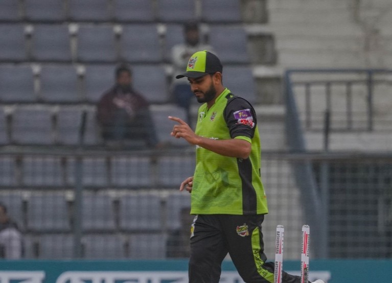 মিরাজের ওপর বিশ্বাস রাখছে সিলেট টাইটান্স