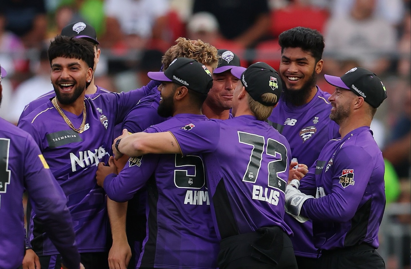 দুর্দান্ত বোলিংয়ে রিশাদের ৩ উইকেট, হোবার্টের জয়