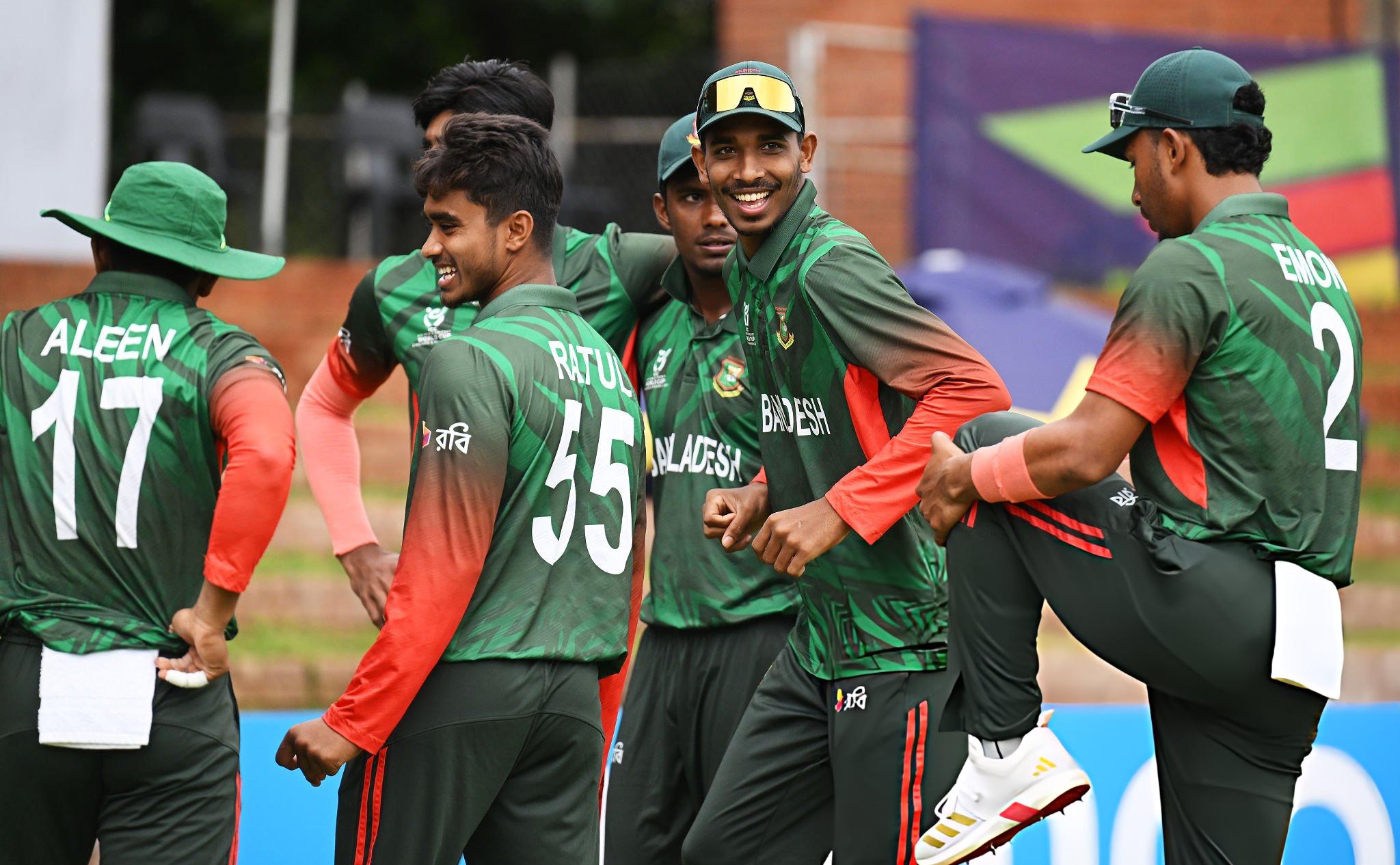বাঁচা মরার ম্যাচে আগে বোলিংয়ে বাংলাদেশ