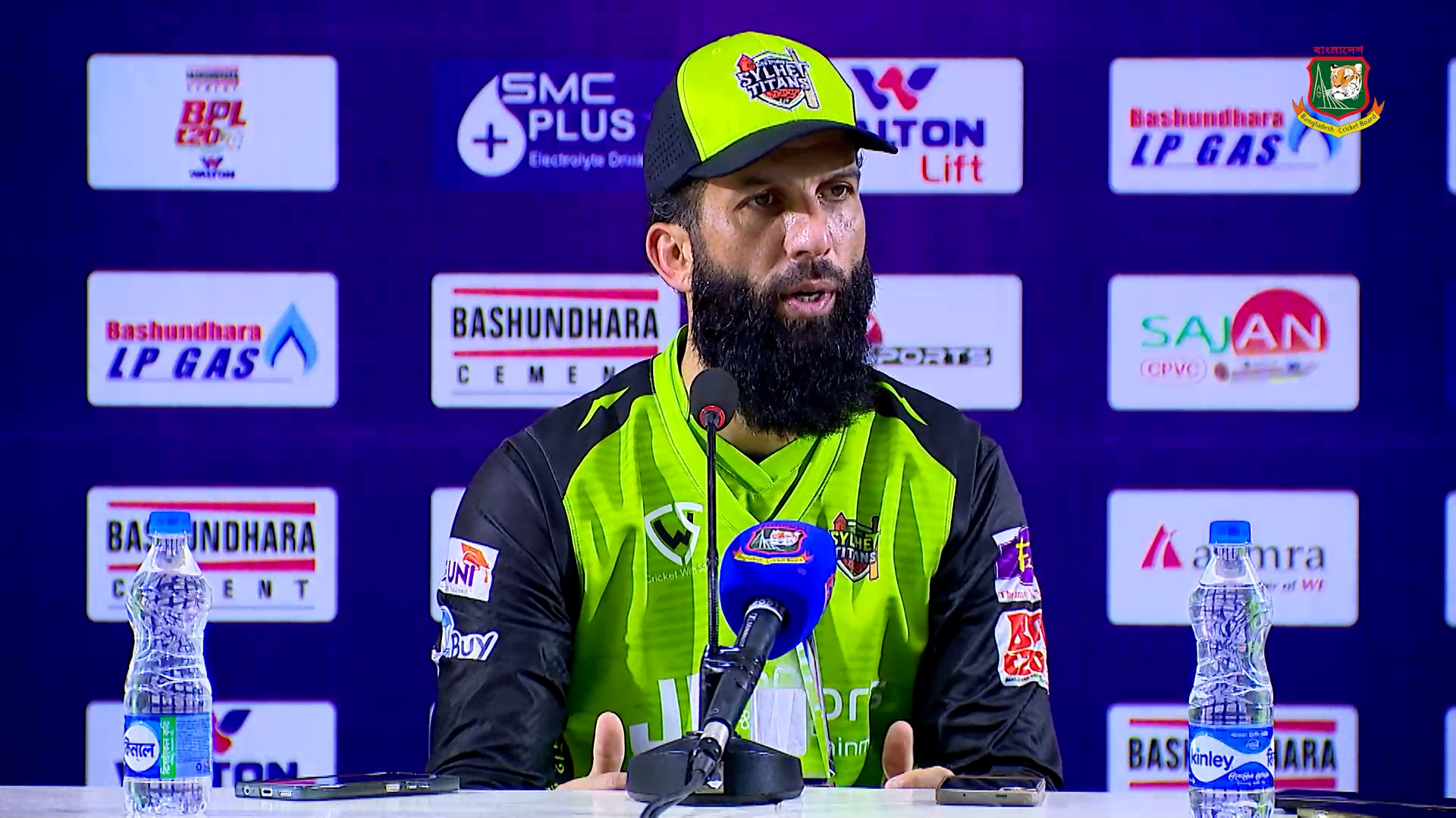 ‘শট খেলা ছাড়া বিকল্প ছিল না’, তাই নাসিরকে পেয়ে খুশি ছিলেন মঈন