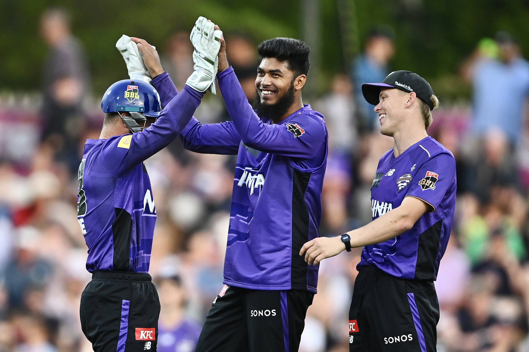 রিশাদ হোসেনের ফেসবুকে পেজ থেকে নেয়া