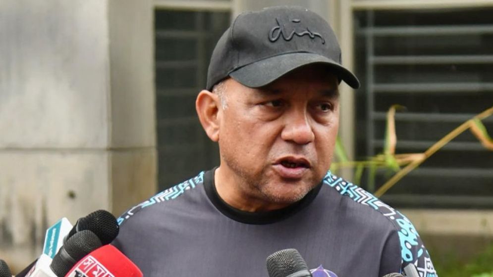 মুস্তাফিজেরই সবচেয়ে বেশি রক্তক্ষরণ হয়েছে: সুজন