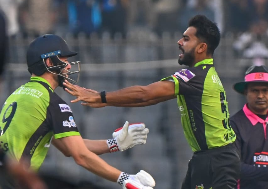 শেষ বলে ছক্কা মেরে সিলেটকে জেতালেন ওকস