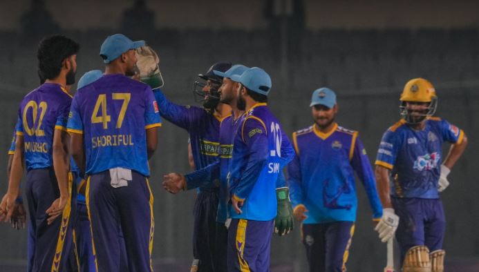 ঢাকার কাছে হেরেও কোয়ালিফায়ারে চট্টগ্রাম, প্রতিপক্ষ রাজশাহী