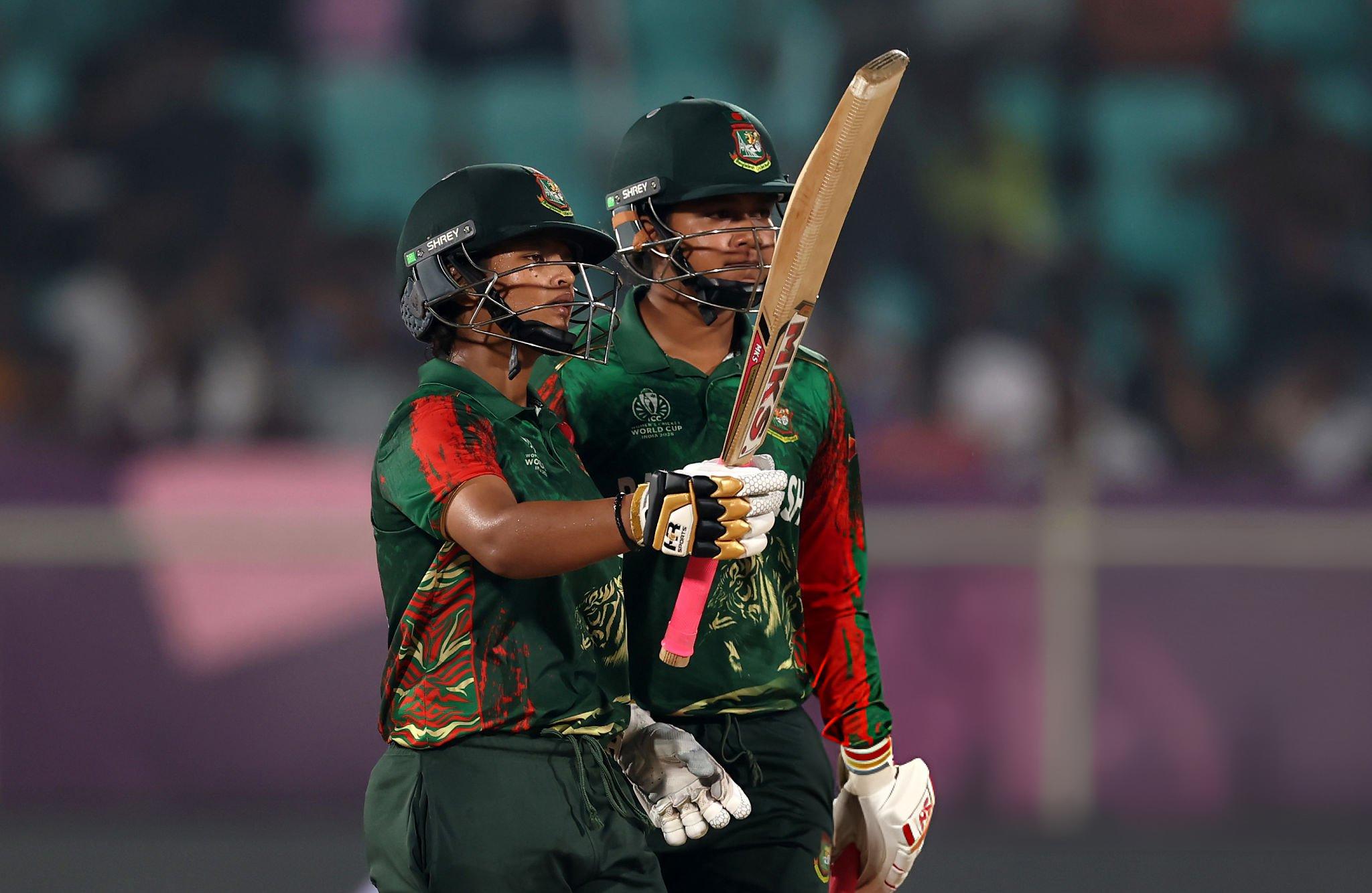 ব্যাটিং ধসের পর সোবহানার হাফ সেঞ্চুরিতে বাংলাদেশের প্রায় দুইশ