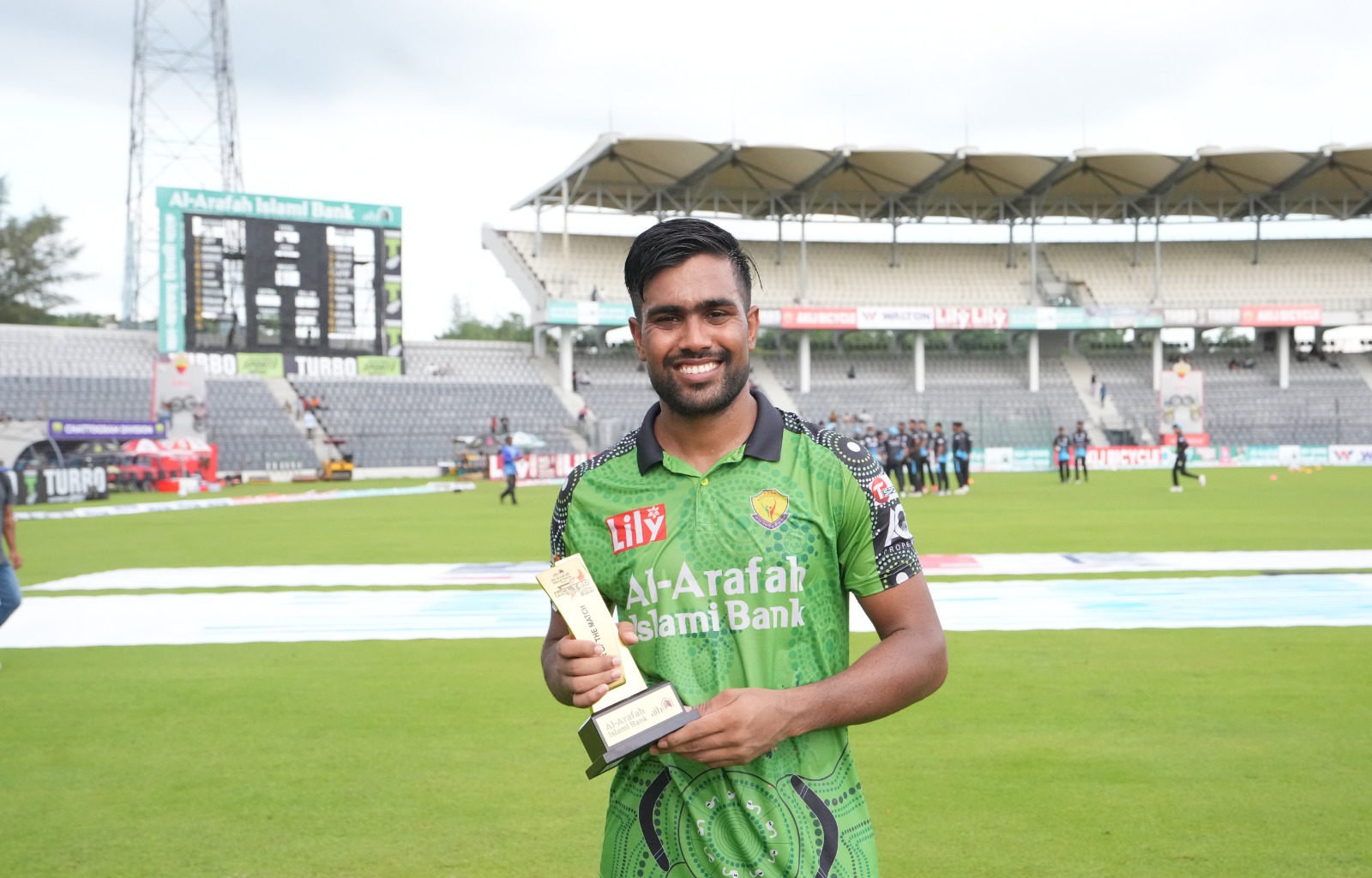 লো স্কোরিং থ্রিলার জিতে কোয়ালিফায়ারে রংপুর