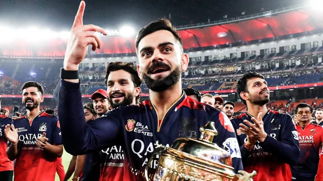 আইপিএলে বিদায় ঘণ্টা বাজানোর ইঙ্গিত দিলেন কোহলি