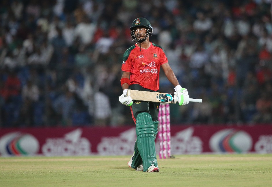 আমি আমার দায়িত্ব পালন করতে পারিনি, ম্যাচ হেরে তানজিদ আমি আমার দায়িত্ব পালন করতে পারিনি, ম্যাচ হেরে তানজিদ