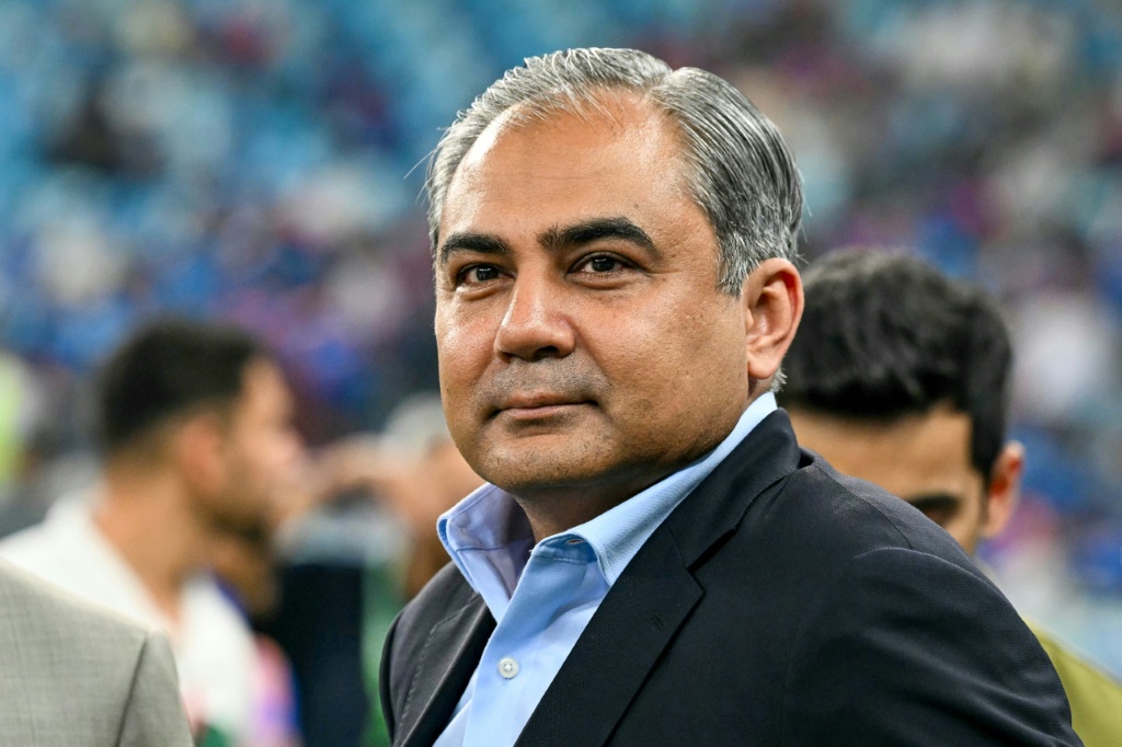 India 'welcome' to collect trophy from me, says Asian cricket boss
