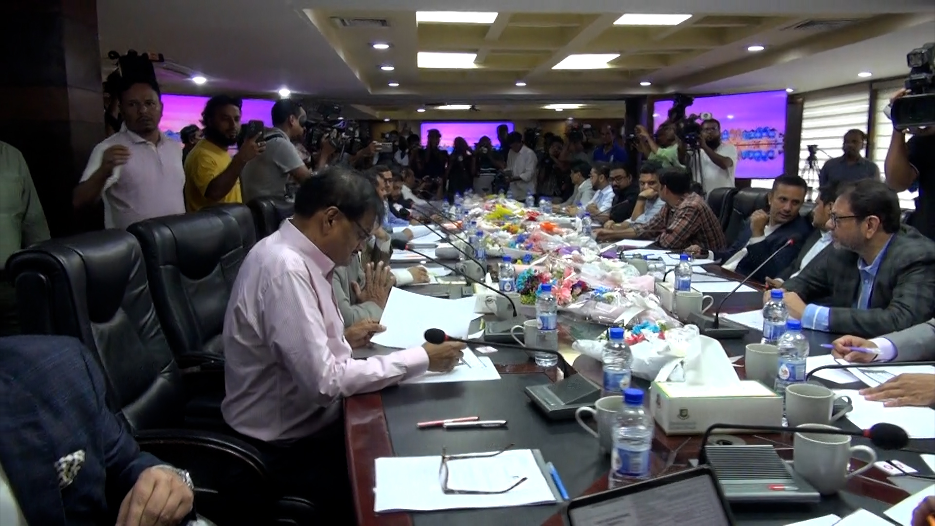 ক্রিকেটারদের স্বার্থকে সর্বোচ্চ অগ্রাধিকার দিয়ে বিসিবির পাশে সিসিডিএম