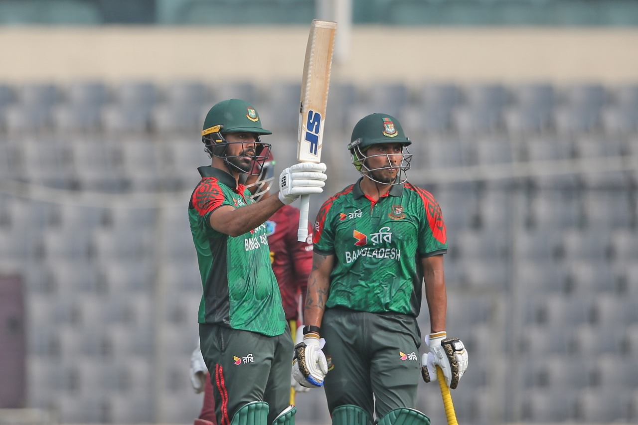 Saif–Soumya power Bangladesh to 296 in series decider