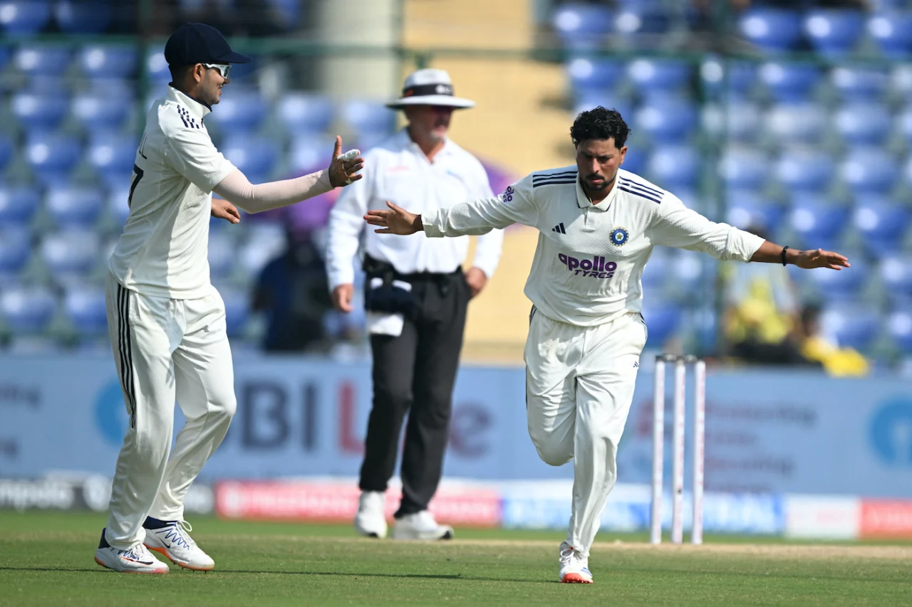 কুলদীপের ৫ উইকেট, ফলো-অনে পড়ে ওয়েস্ট ইন্ডিজের লড়াই
