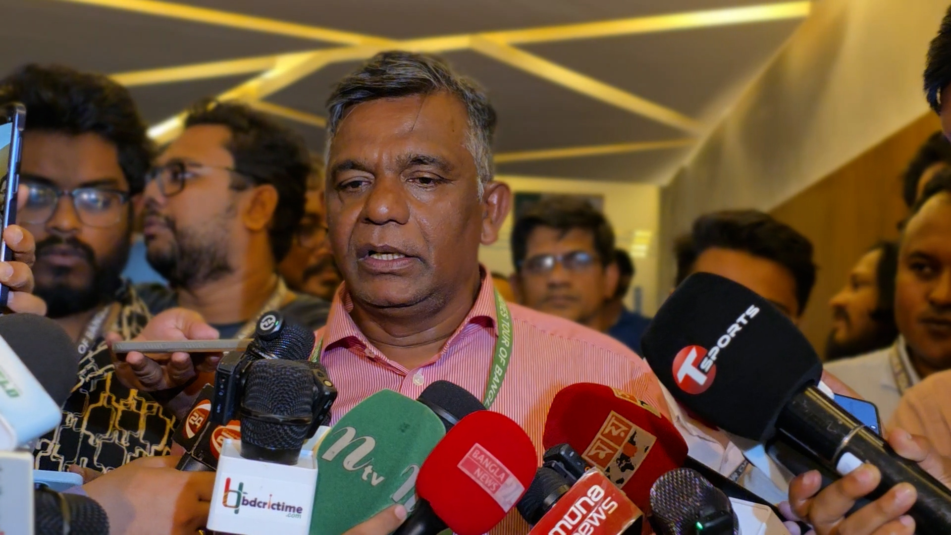 টেস্ট অধিনায়কের জন্য ৩-৪ জনের সাথে কথা বলবে বিসিবি