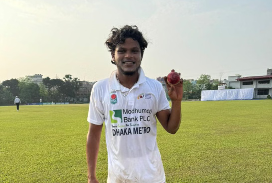 রাকিবুলের ৯ উইকেটের দিনে সৈকতের ১৭৫ রাকিবুলের ৯ উইকেটের দিনে সৈকতের ১৭৫