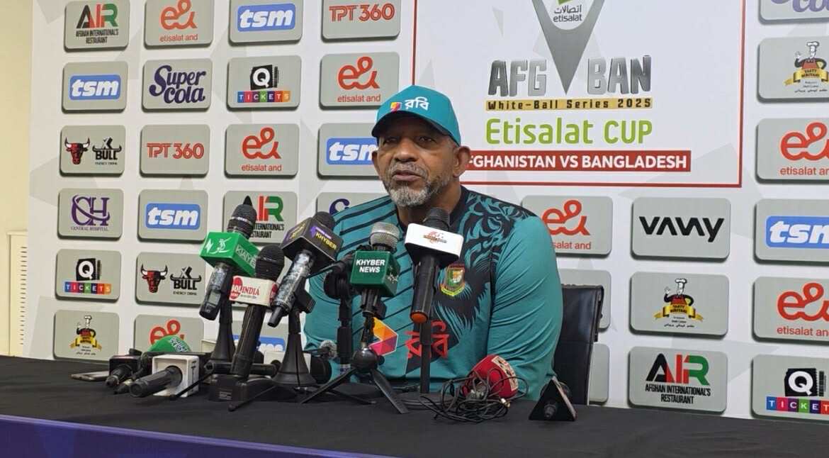 ‘Good for confidence, bad for the heart’- says Simmons on nail-biting wins