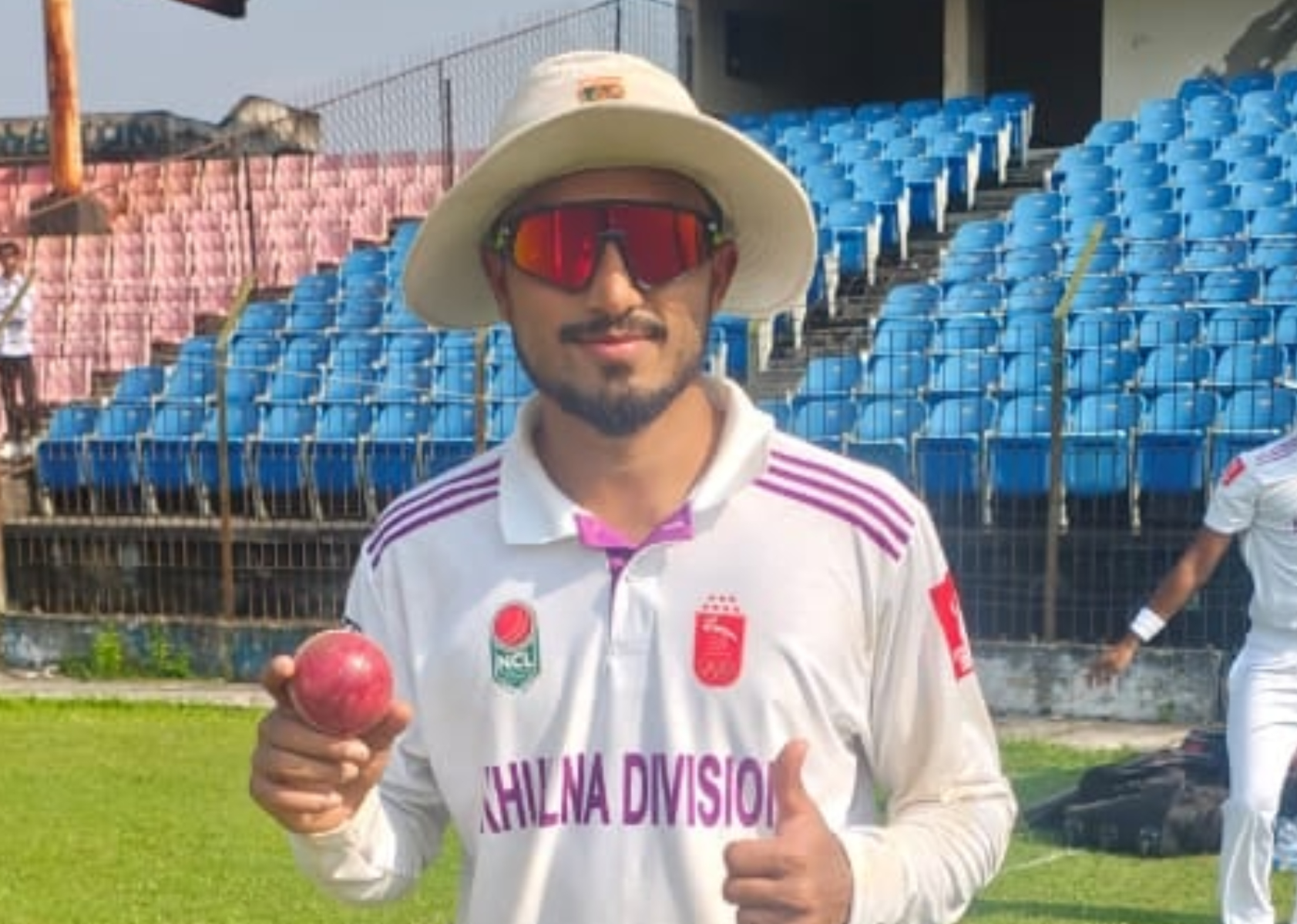 আফিফের ৮ উইকেটের ম্যাচ জিতল খুলনা, লড়ছে রাজশাহী