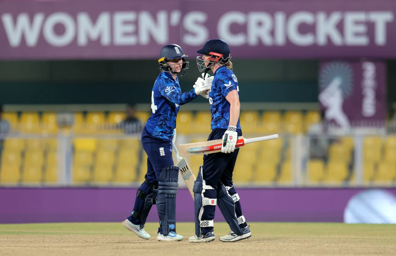 Knight leads England to survive Bangladesh scare