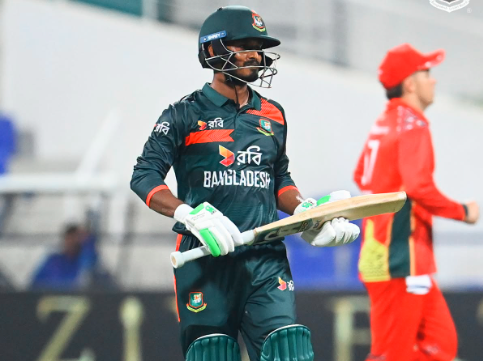 Zimbabwe thrash Bangladesh in tri-series opener