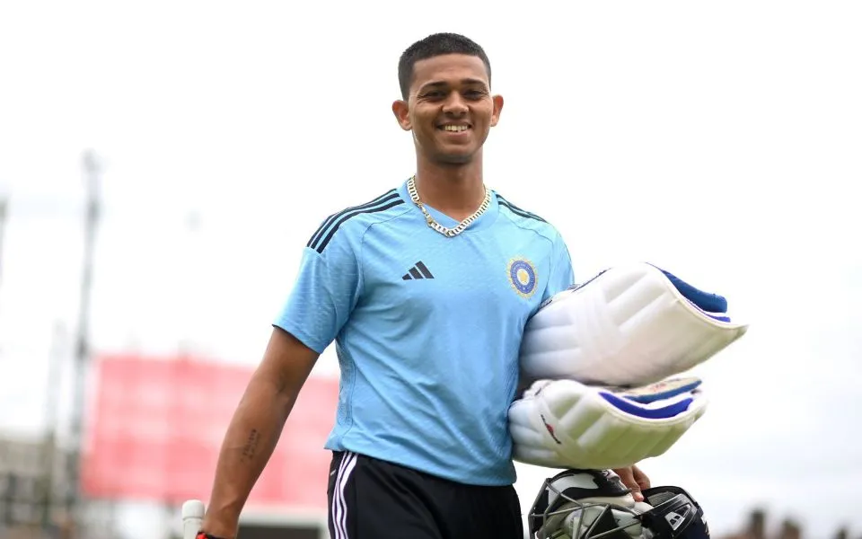 একাদশে জায়গা পেতে উইকেটকিপিং শিখছেন জয়সাওয়াল