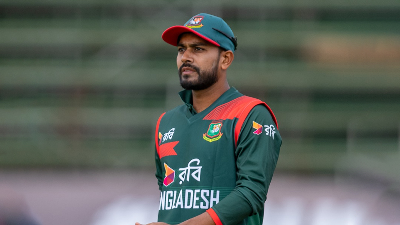 ত্রিদেশীয় সিরিজ শুরুর আগে মিরাজের জ্বর