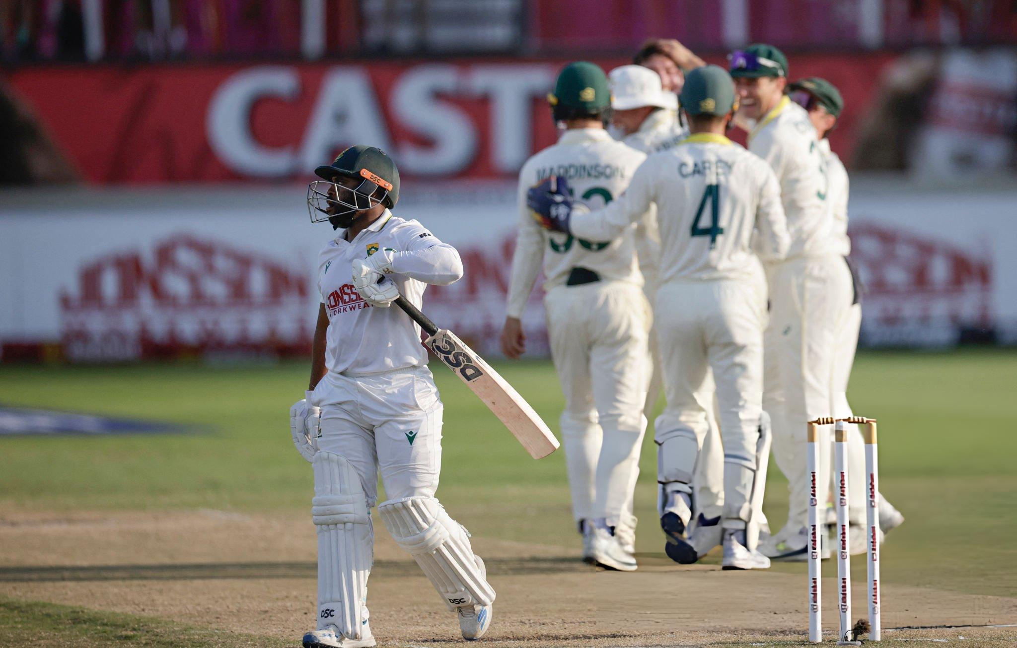 ৪২১ রানের লক্ষ্যে নেমে ধুঁকছে সাউথ আফ্রিকা
