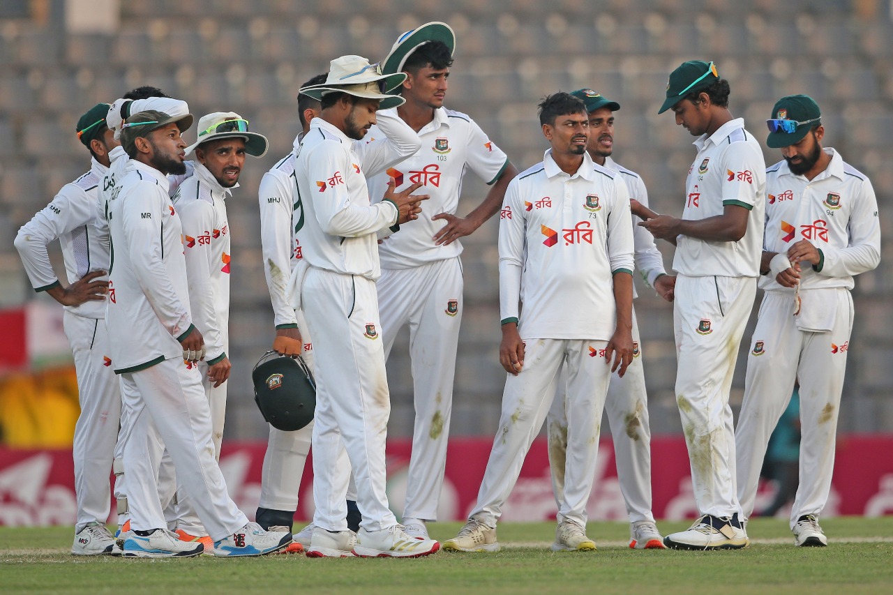 প্রথম দিন শেষে বাংলাদেশকেই এগিয়ে রাখছেন আয়ারল্যান্ড কোচ