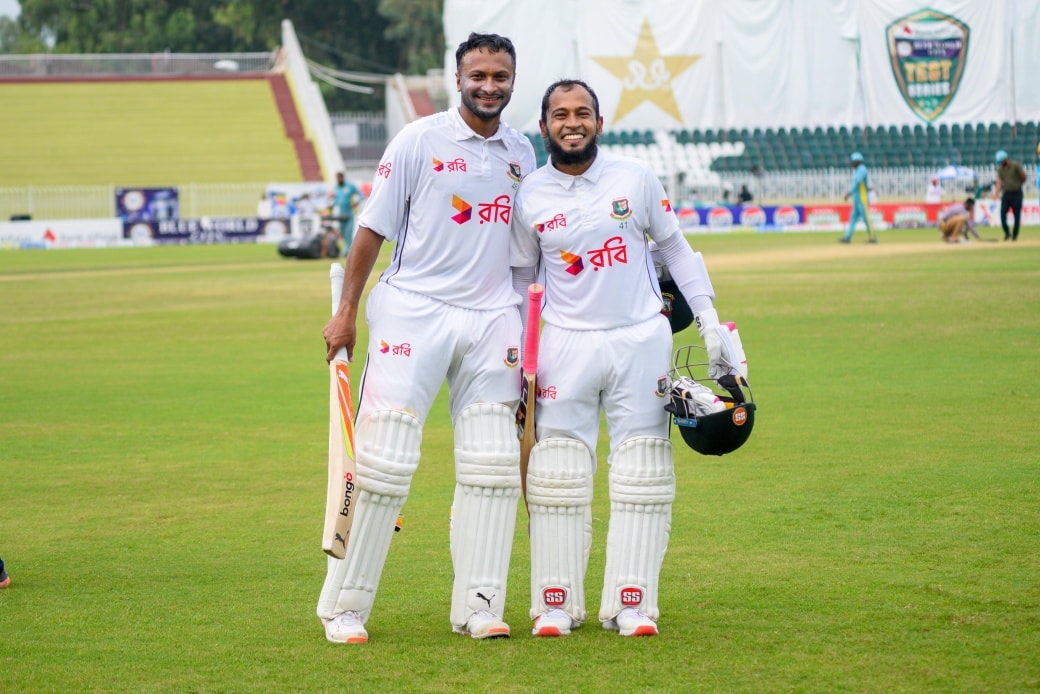 ‘I wish I could have shared the field with you today’- Shakib on Mushfiq's 100th Test