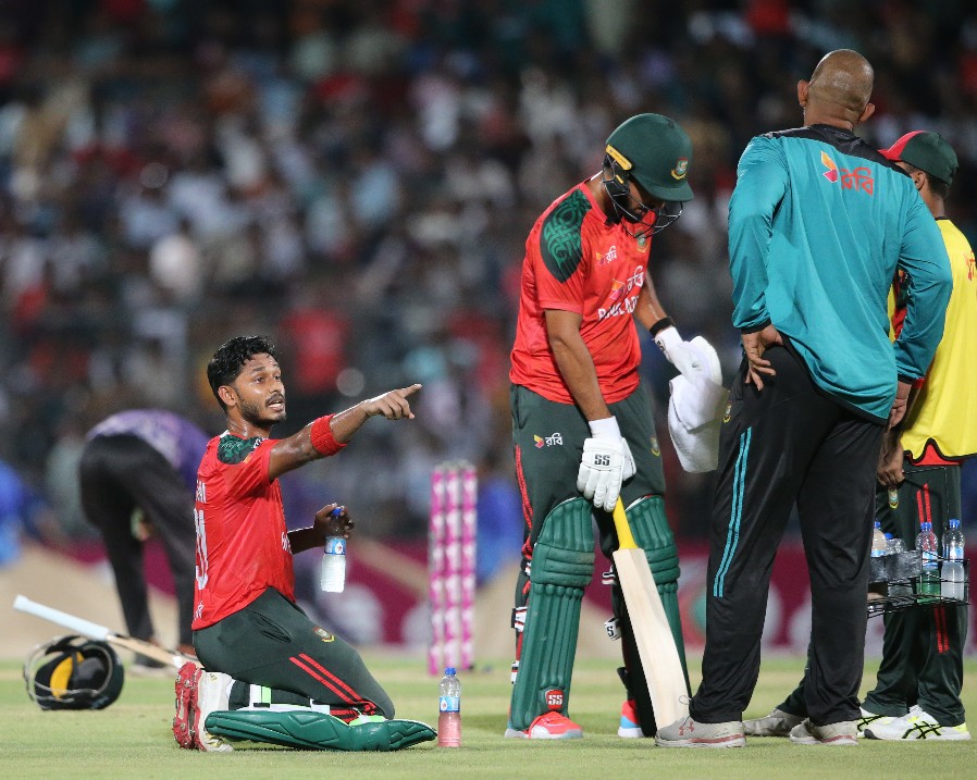 ক্যারিয়ারসেরা র‍্যাঙ্কিংয়ে তানজিদ, এগোলেন মেহেদীও