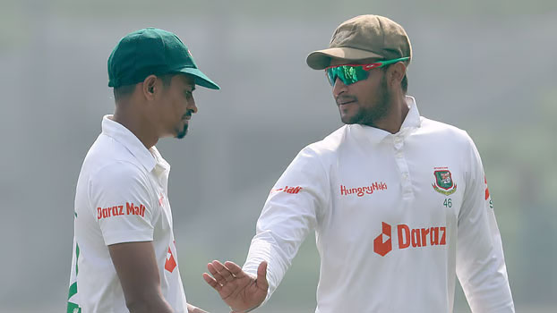 তাইজুলের নামের পাশে ৪০০ উইকেট দেখছেন সাকিব