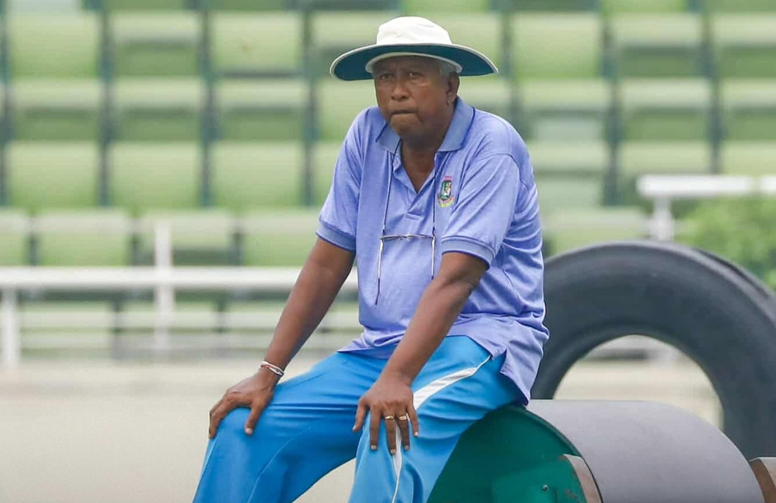 ২ মাসের বেতন দিয়ে গামিনীকে বিদায় করছে বিসিবি ২ মাসের বেতন দিয়ে গামিনীকে বিদায় করছে বিসিবি