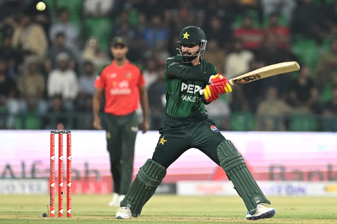 বিশ্বকাপের আগেই ফিরছেন শাদাব