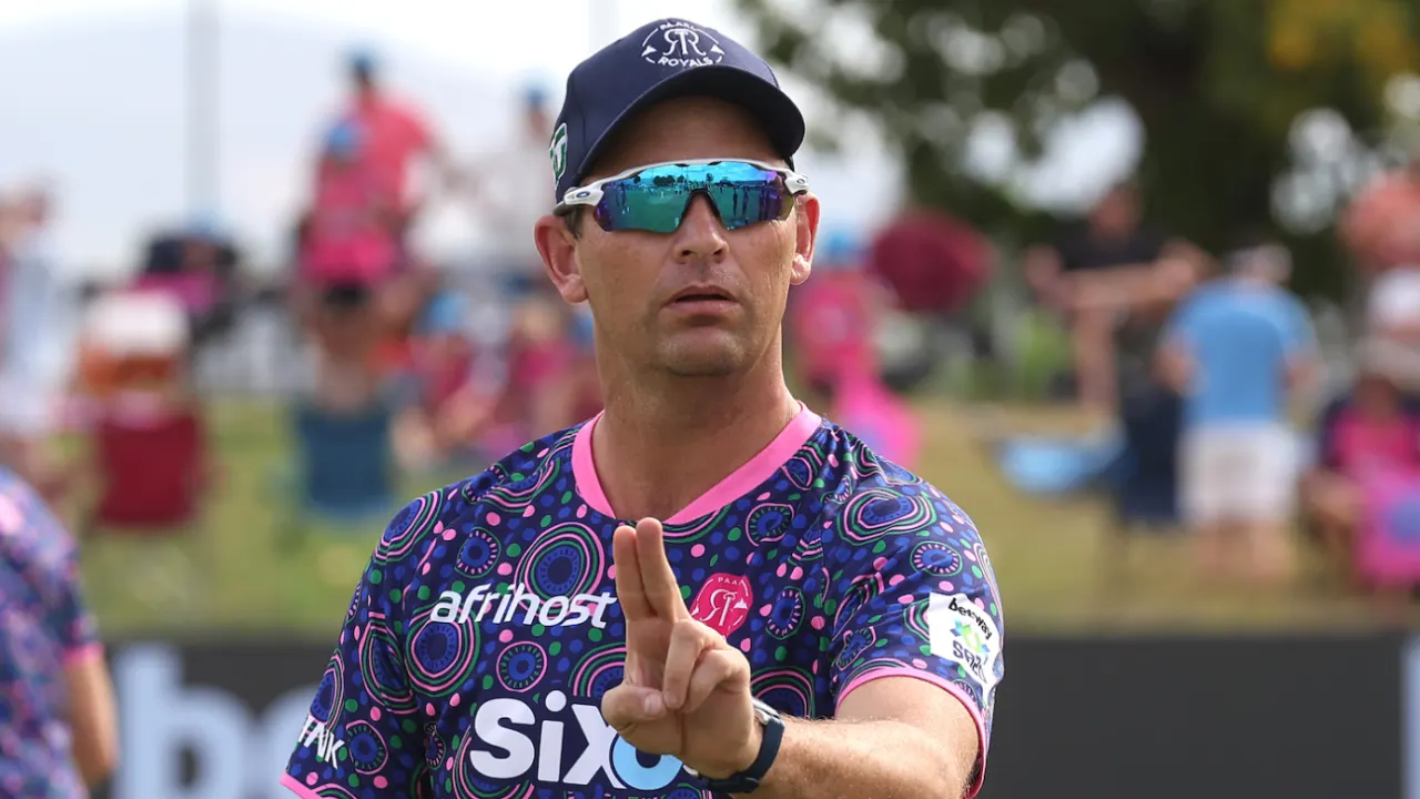 বার্মিংহাম ফিনিক্সের গুরুদায়িত্বে বন্ড, থাকছেন না ভেট্টোরি