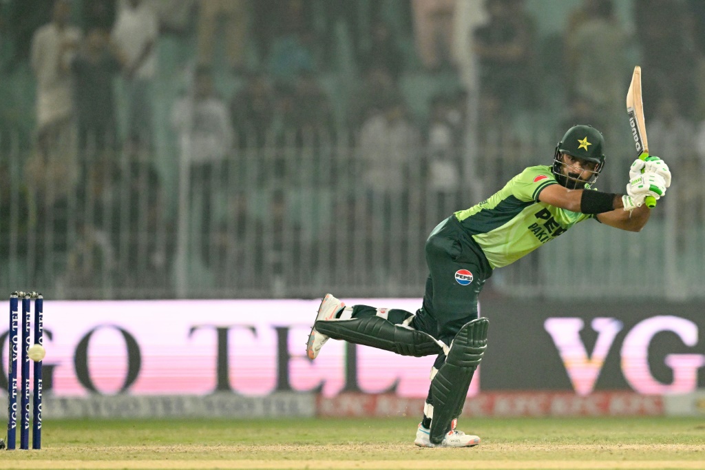 Pakistan edge South Africa in tense ODI finish in Faisalabad