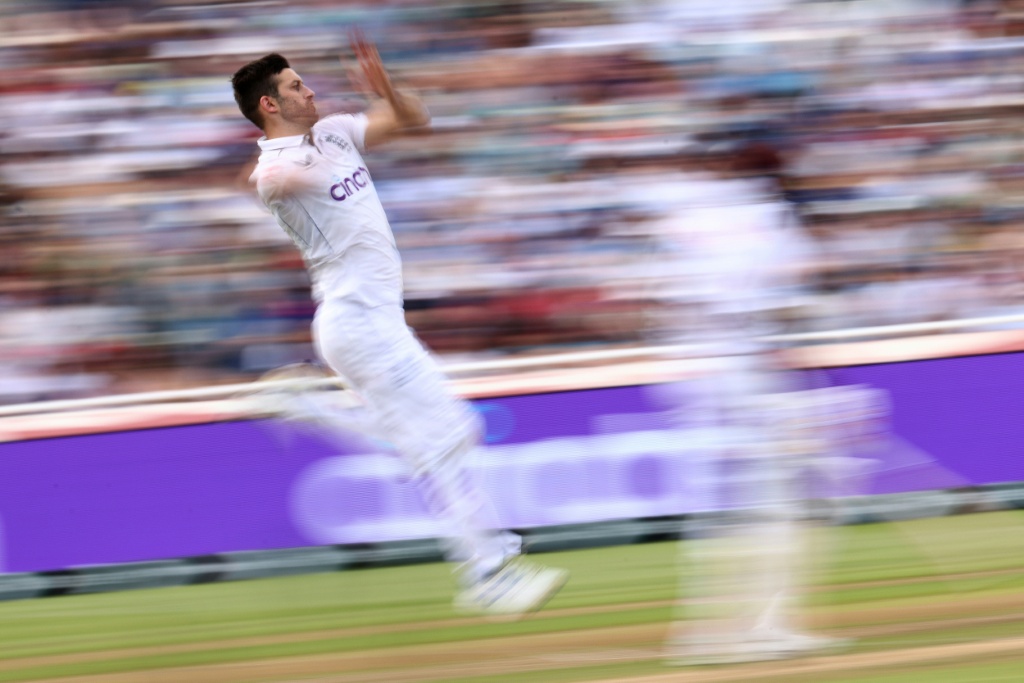 Fire and Ashes: England bank on fast bowling barrage in Australia