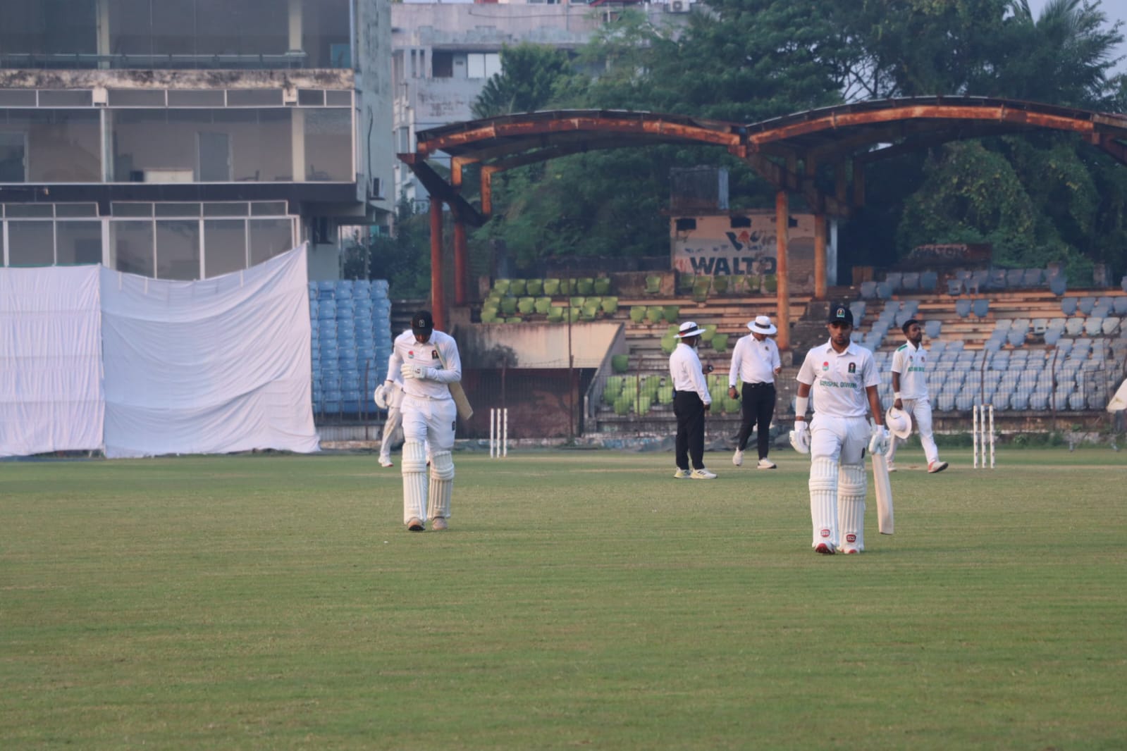 জয়ের সুবাস পাচ্ছে খুলনা ও রাজশাহী