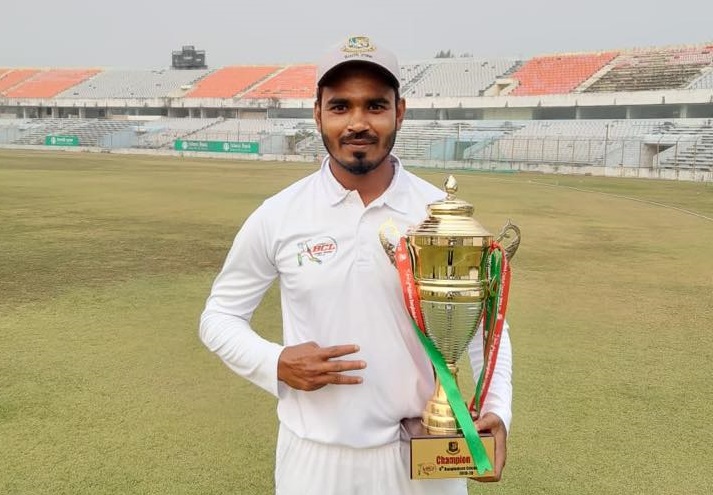 প্রথম শ্রেণির ক্রিকেট থেকে অবসর নিচ্ছেন শামসুর