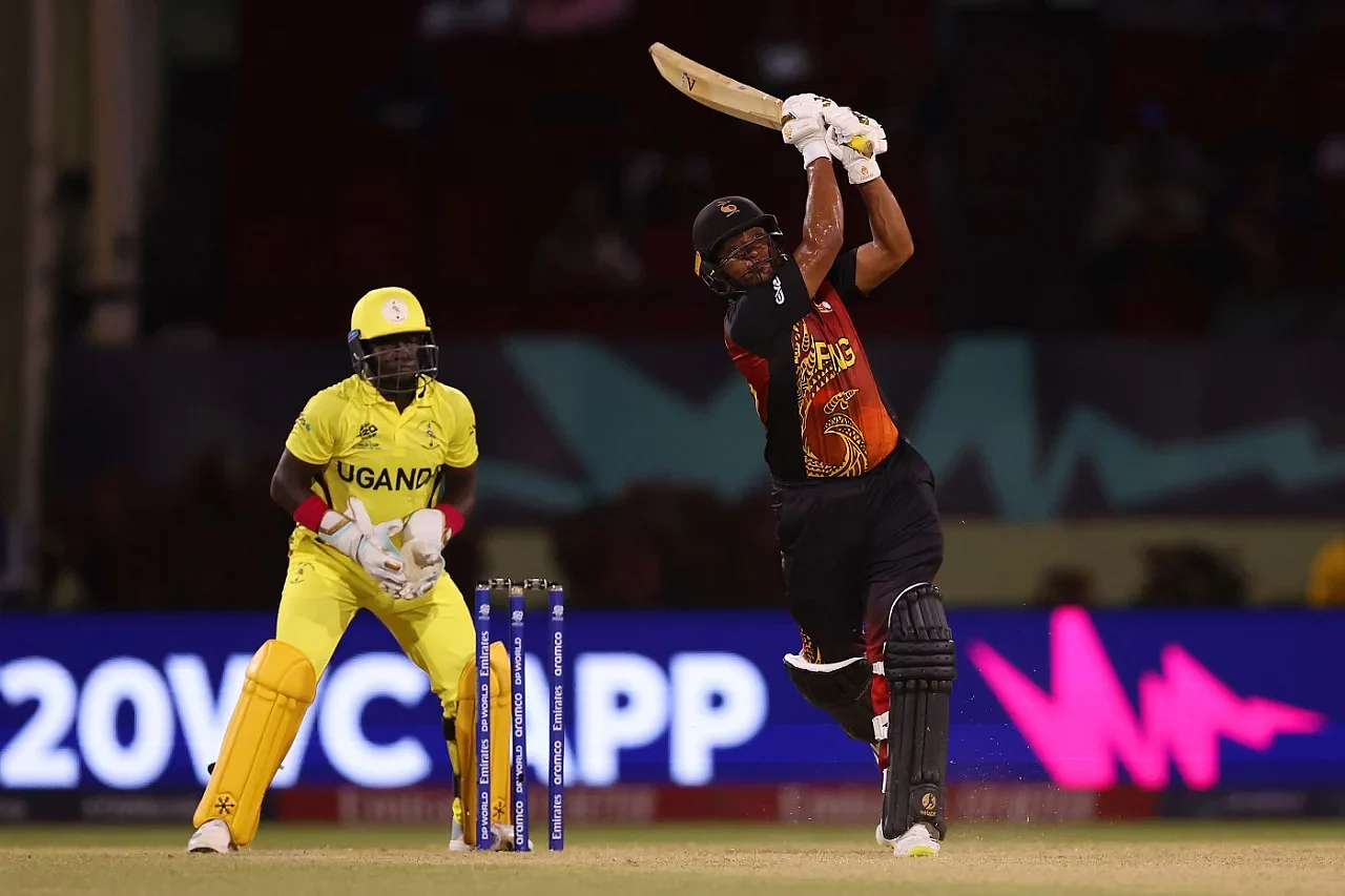 ডাকাতির দায়ে ৩ বছরের কারাদণ্ড পাপুয়া নিউগিনির উইকেটরক্ষকের