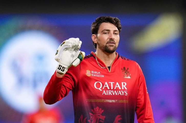 ৬ ক্রিকেটারের সঙ্গে আলোচনায় নোয়াখালী