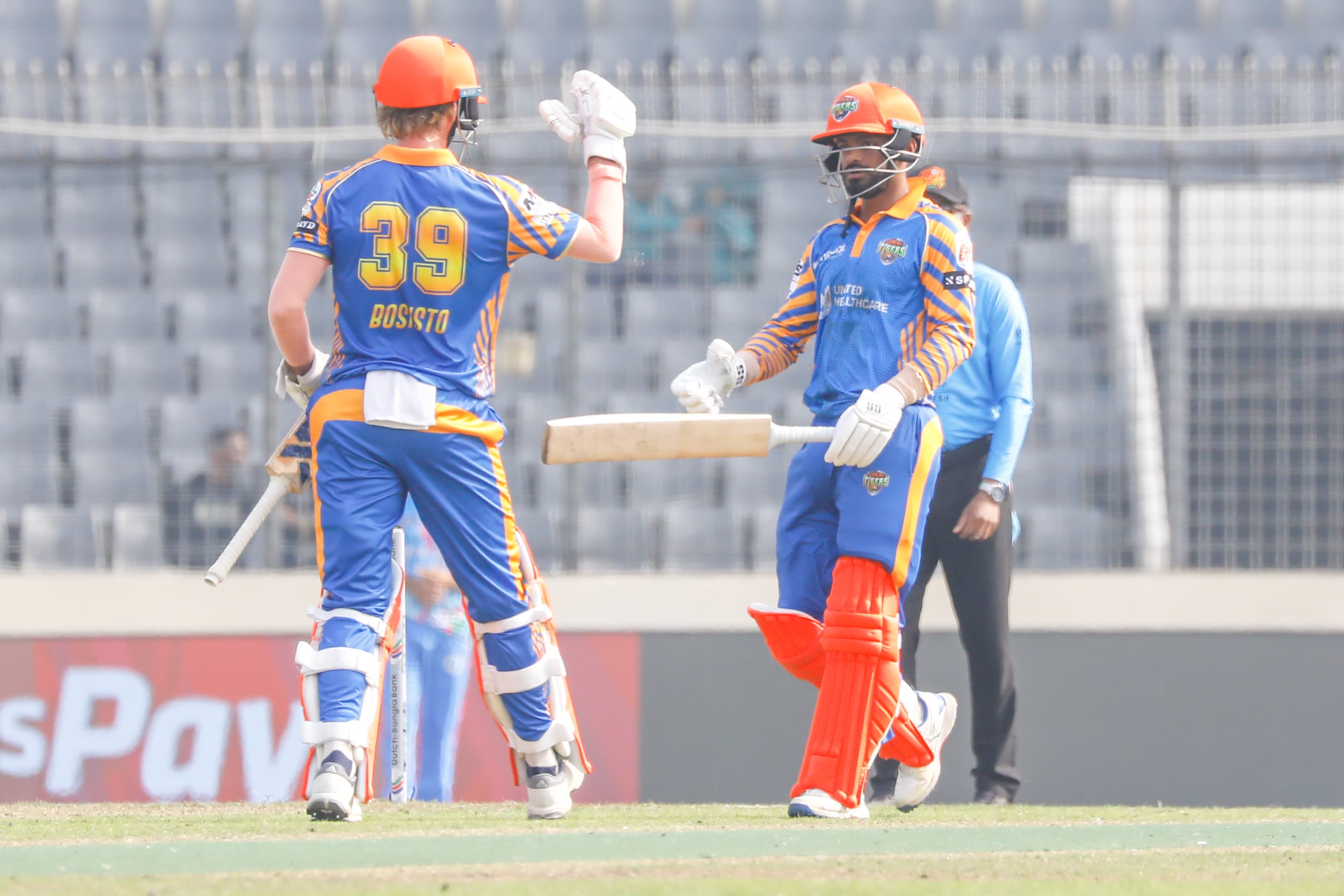 William Bosisto and Mahidul Islam Ankon during their innings, Cricfrenzy