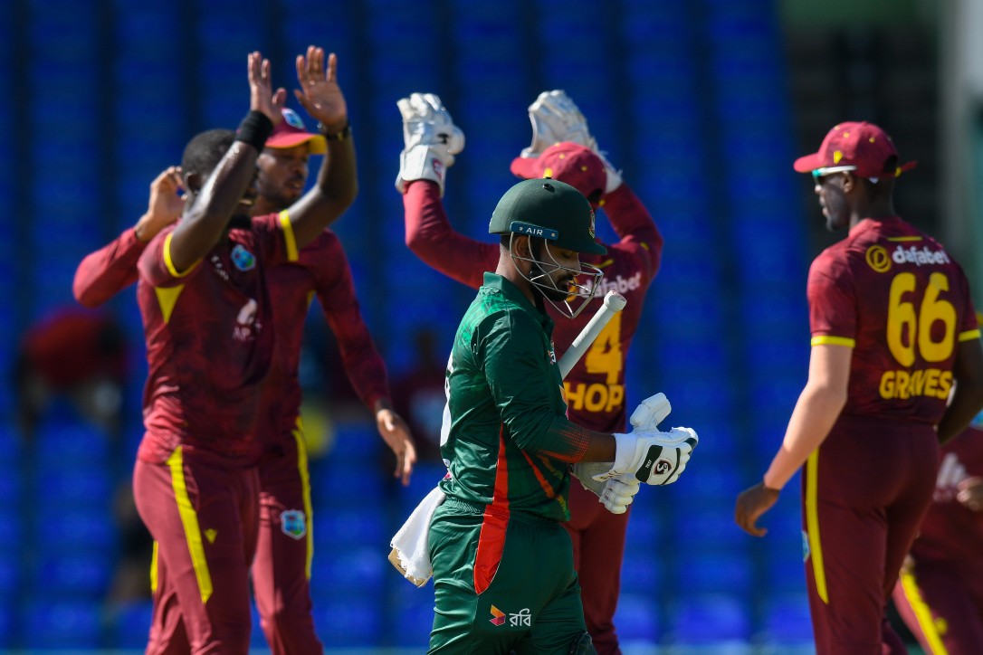 Litton Das walks off after dismissal in second ODI, CWI